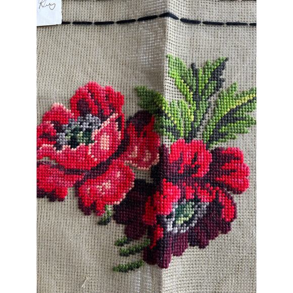 Vintage Dexter's Needlepoint Tapestry Purse Kit with Roses - Picture 2 of 3